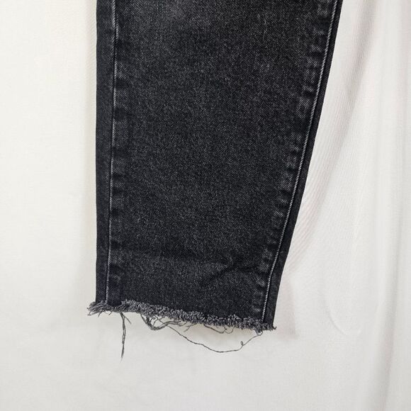 Good American Good Girlfriend Petite Jeans in Black - Size 6 - Picture 8 of 11